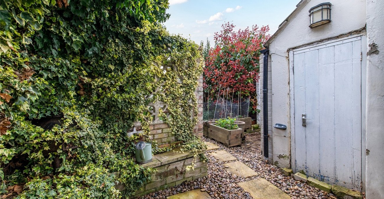 2 bedroom house for sale in Northfleet | Robinson Michael & Jackson