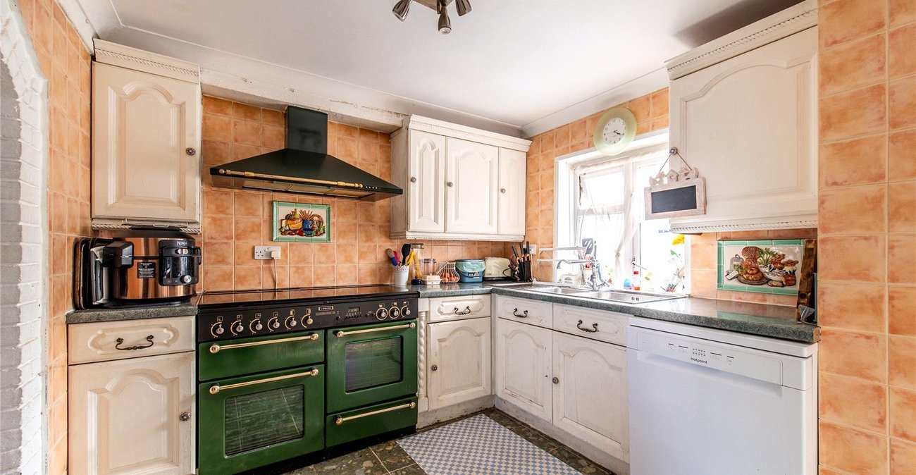 2 bedroom house for sale in Northfleet | Robinson Michael & Jackson