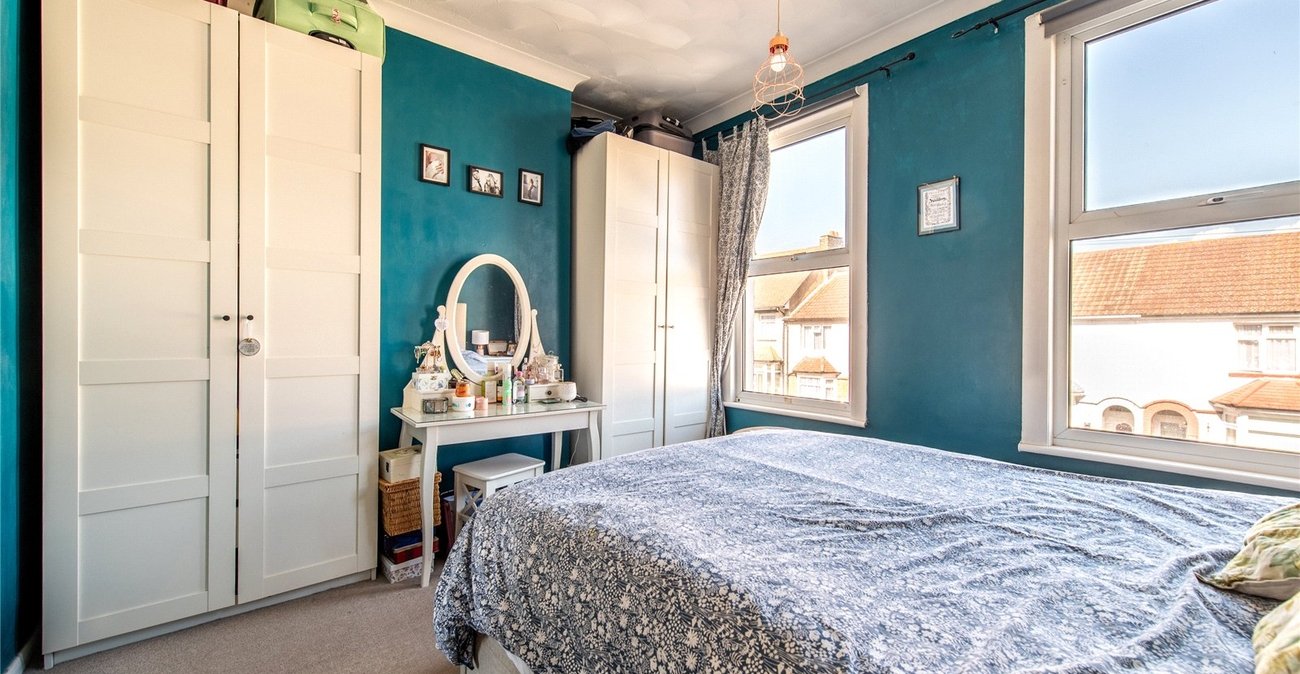 2 bedroom house for sale in Northfleet | Robinson Michael & Jackson