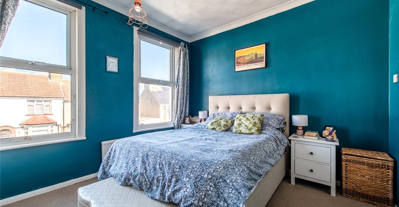 2 bedroom house for sale in Northfleet | Robinson Michael & Jackson