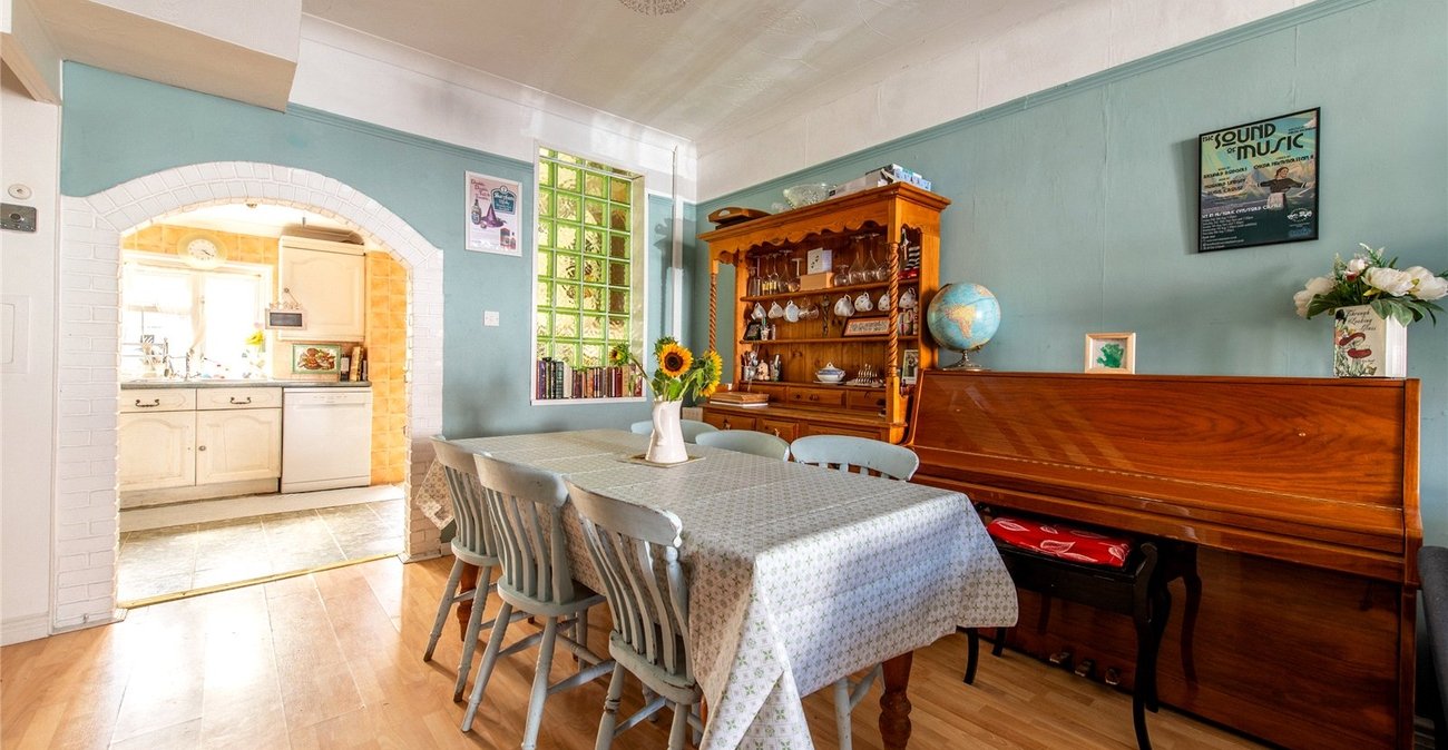 2 bedroom house for sale in Northfleet | Robinson Michael & Jackson