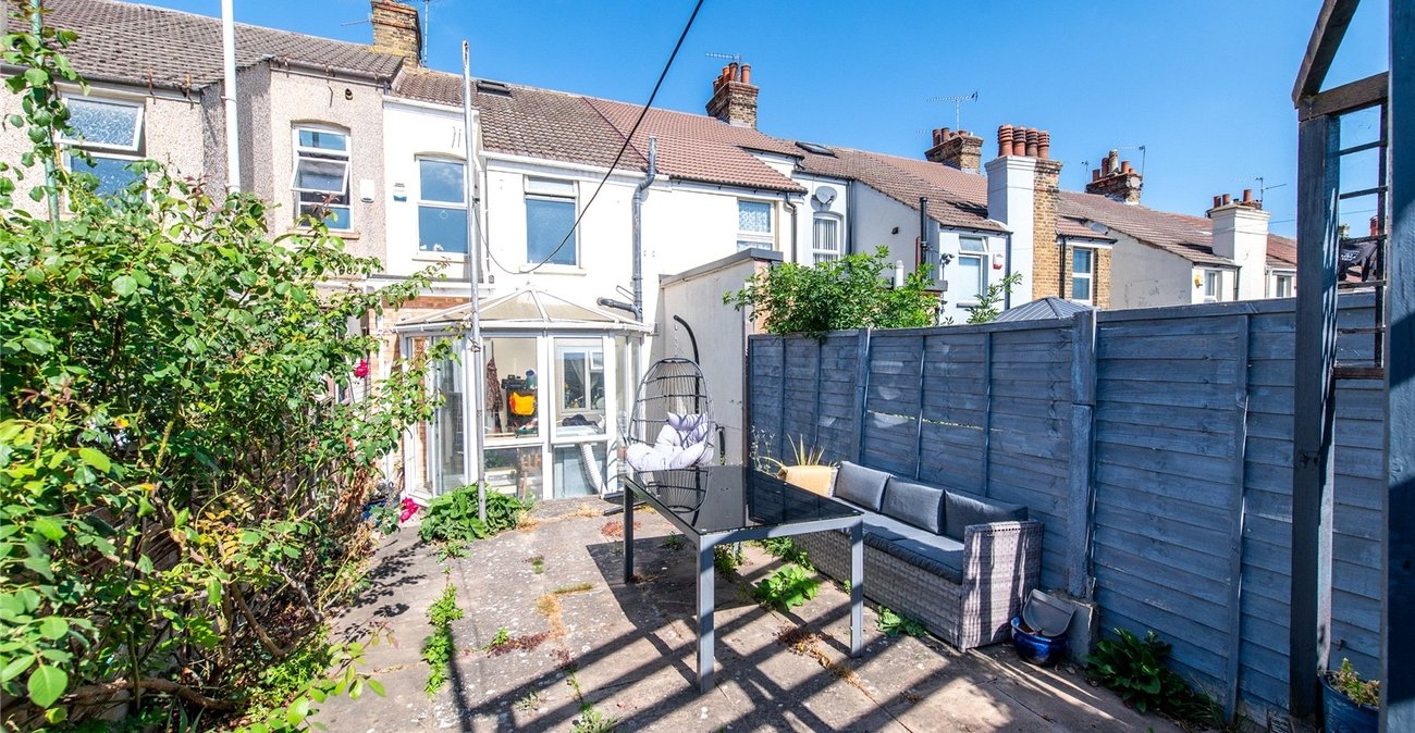 2 bedroom house for sale in Northfleet | Robinson Michael & Jackson