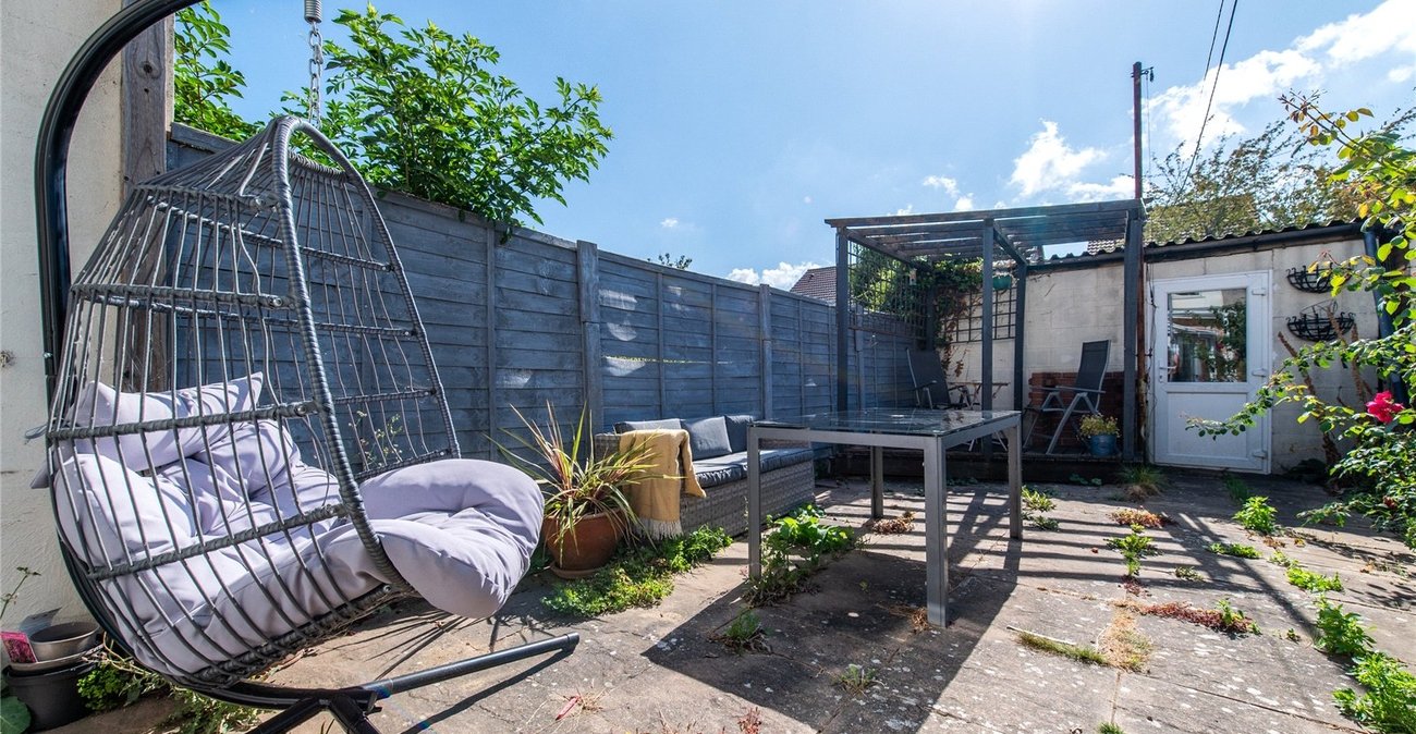 2 bedroom house for sale in Northfleet | Robinson Michael & Jackson