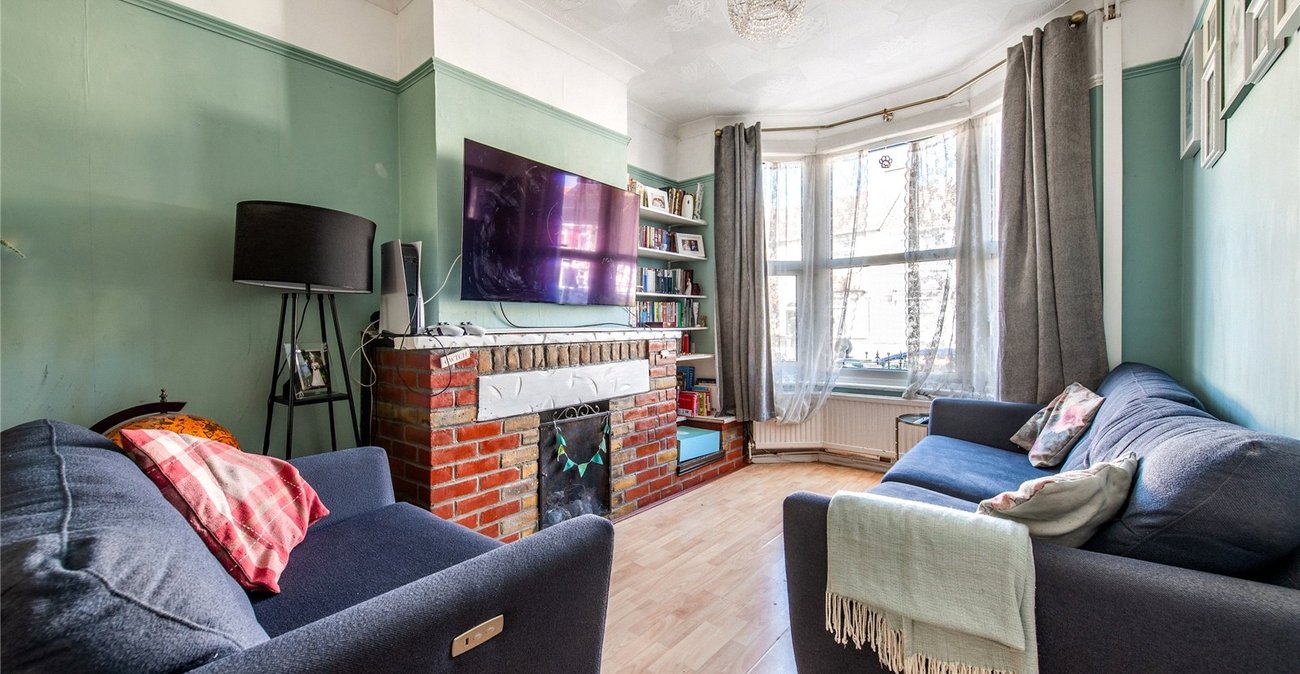 2 bedroom house for sale in Northfleet | Robinson Michael & Jackson