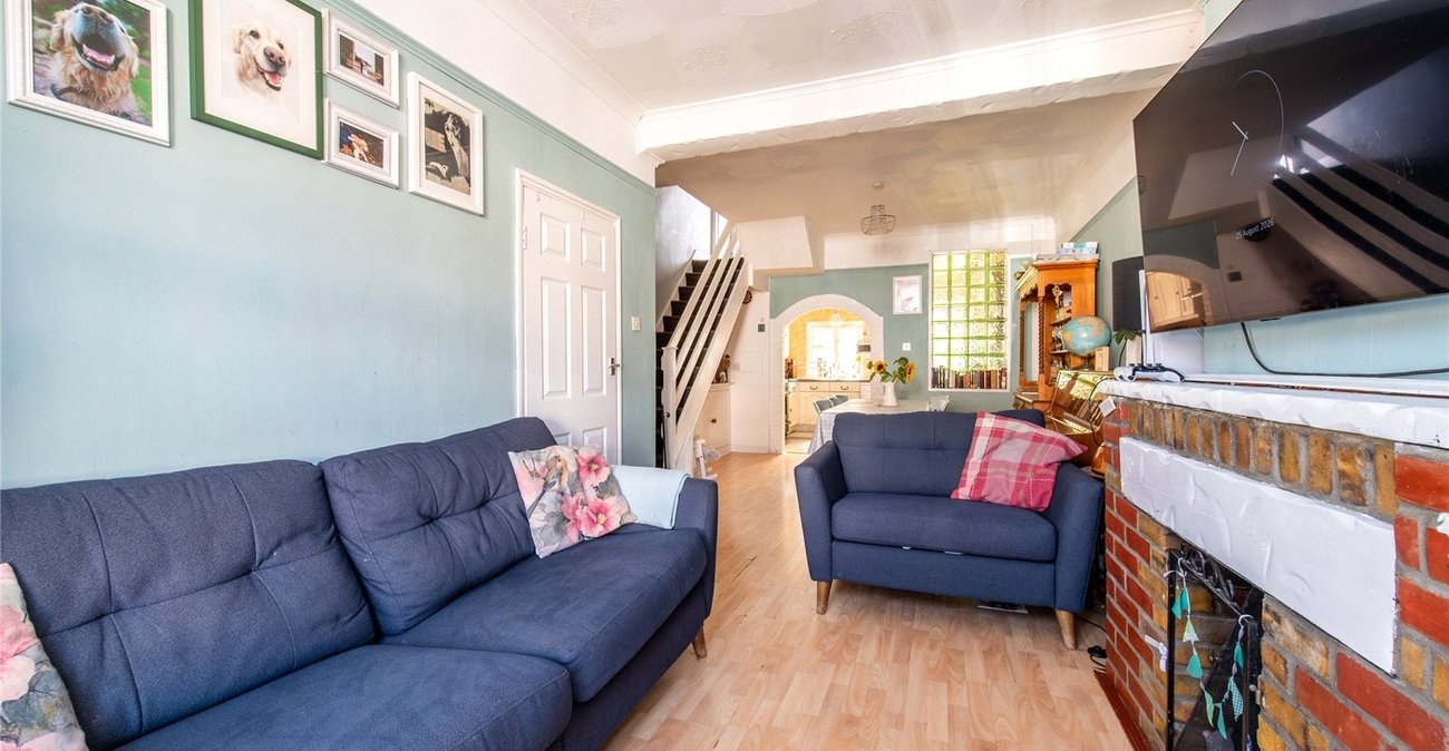 2 bedroom house for sale in Northfleet | Robinson Michael & Jackson