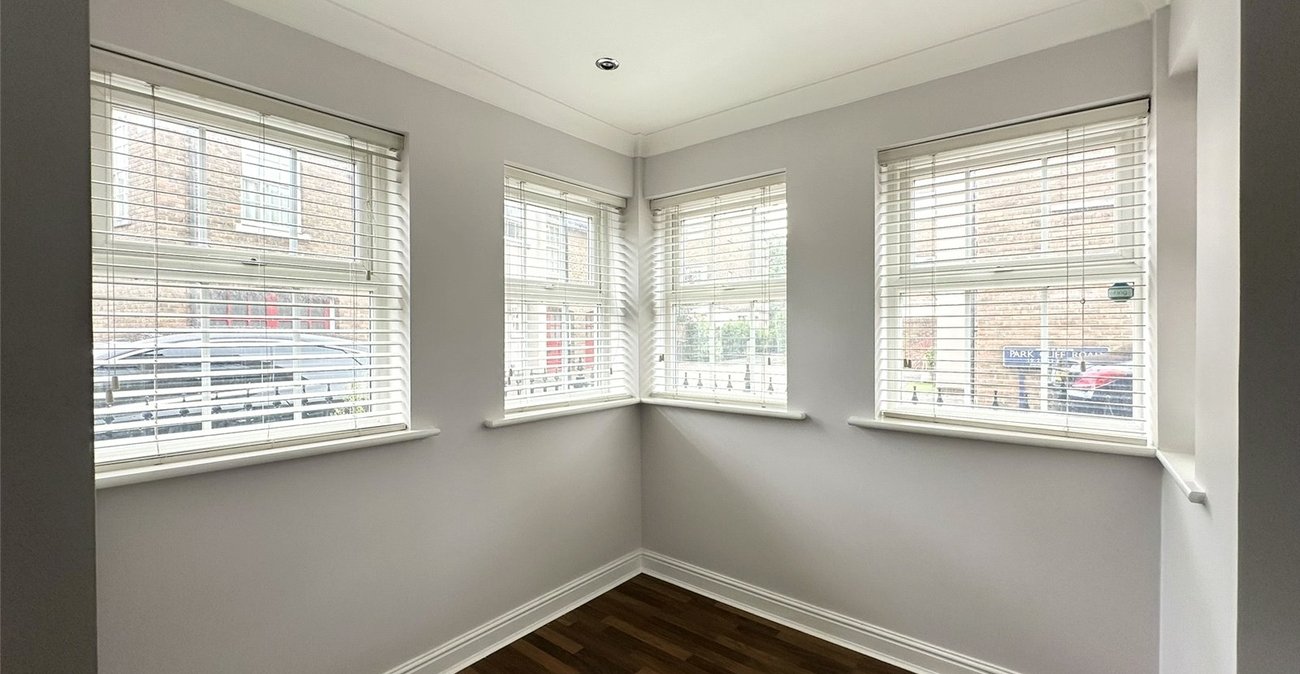 5 bedroom house for sale in Greenhithe | Robinson Jackson