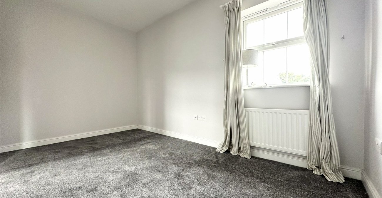 5 bedroom house for sale in Greenhithe | Robinson Jackson