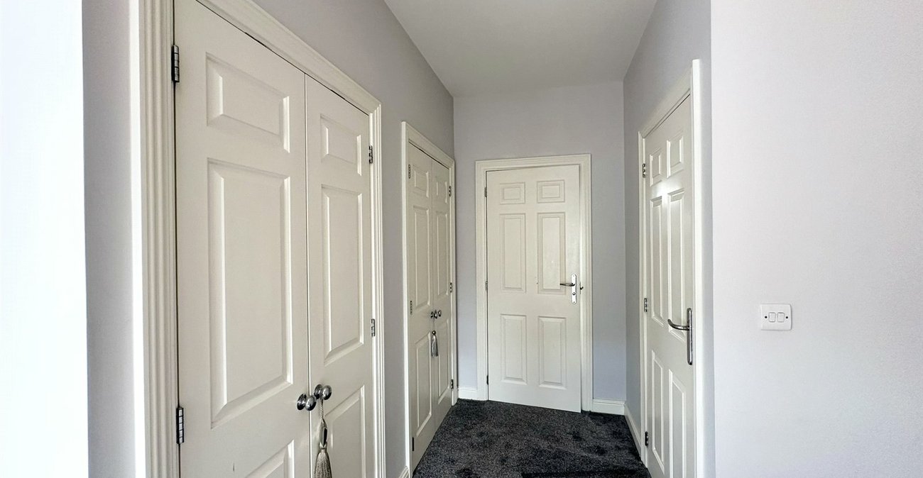 5 bedroom house for sale in Greenhithe | Robinson Jackson