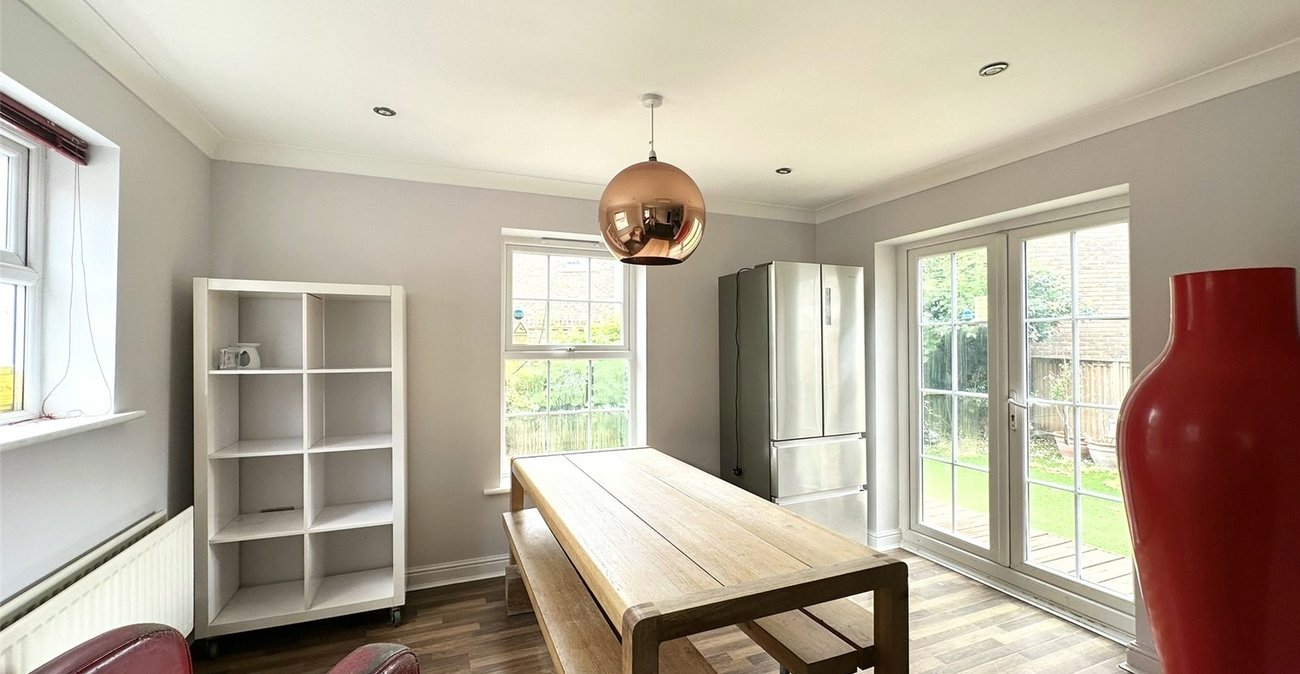5 bedroom house for sale in Greenhithe | Robinson Jackson