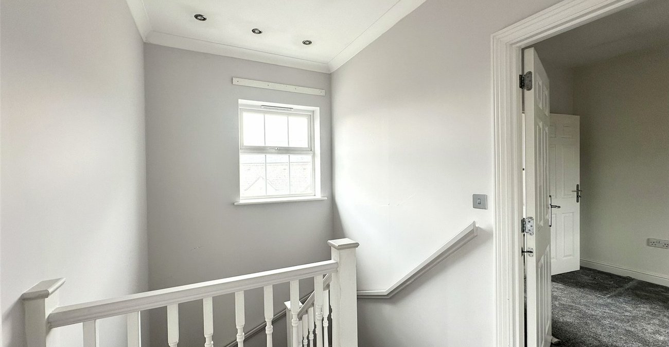 5 bedroom house for sale in Greenhithe | Robinson Jackson