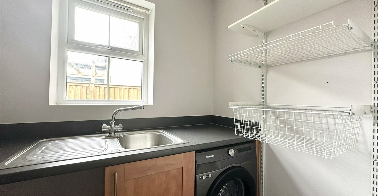 5 bedroom house for sale in Greenhithe | Robinson Jackson