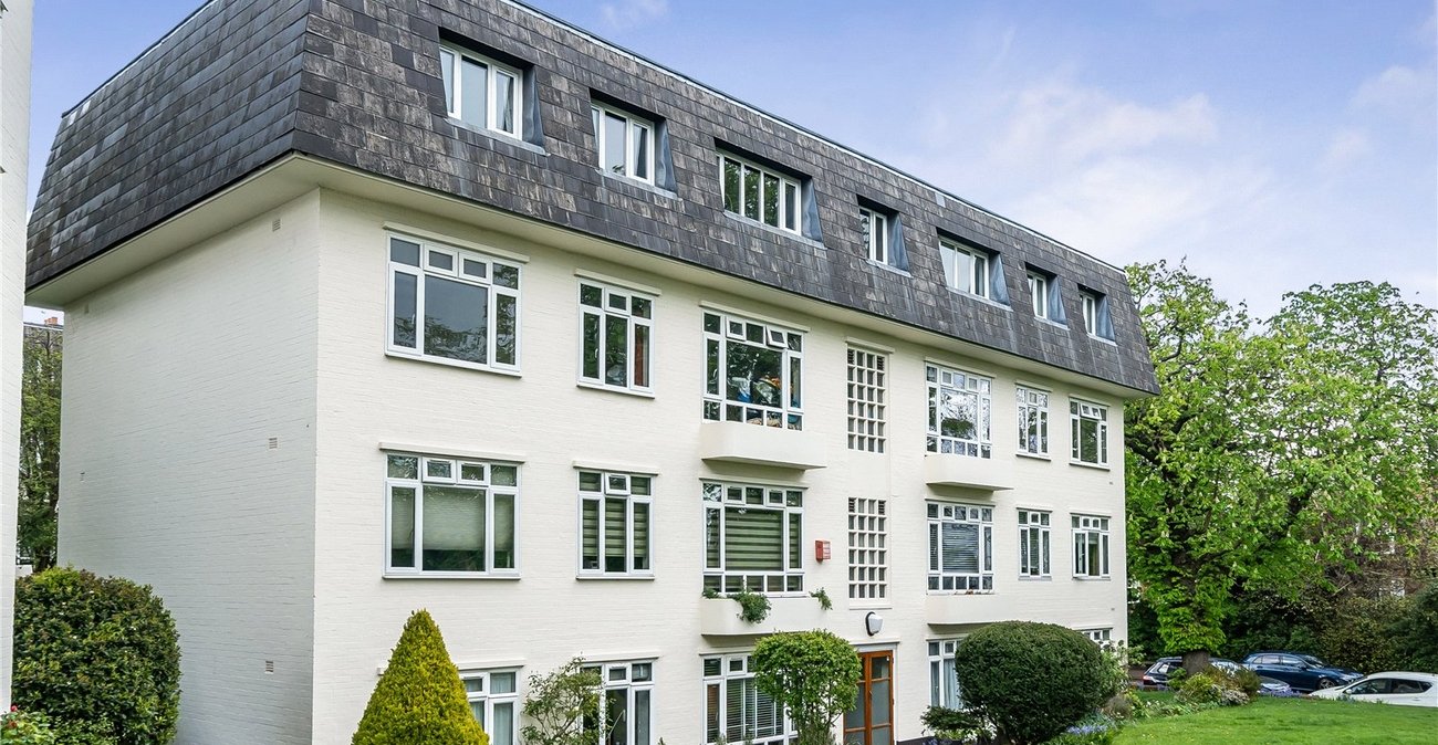 2 bedroom property for sale in Lawrie Park Road | Robinson Jackson