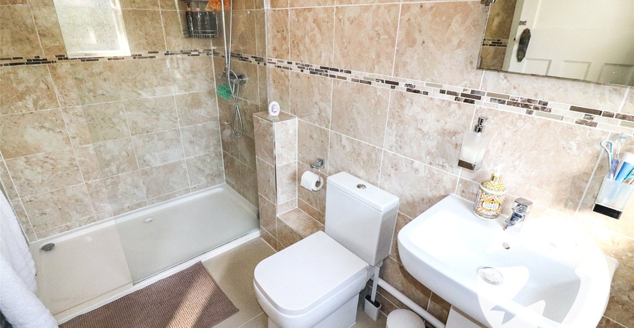 3 bedroom house for sale in Erith | Robinson Jackson