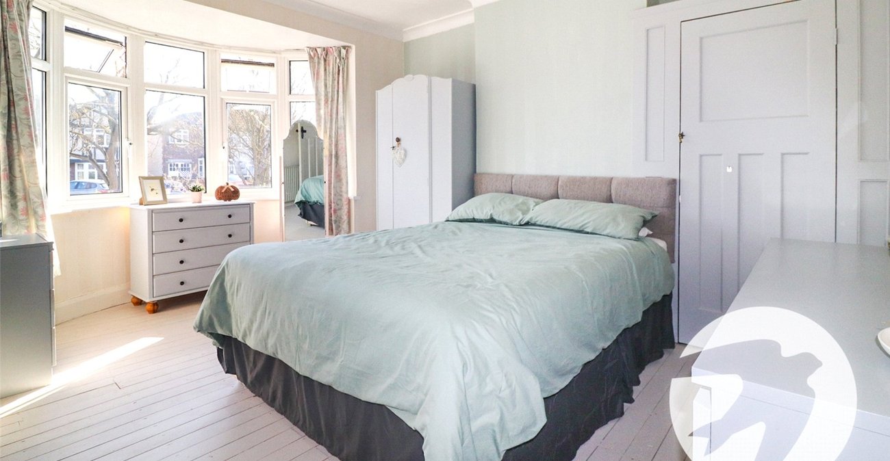 3 bedroom house for sale in Erith | Robinson Jackson