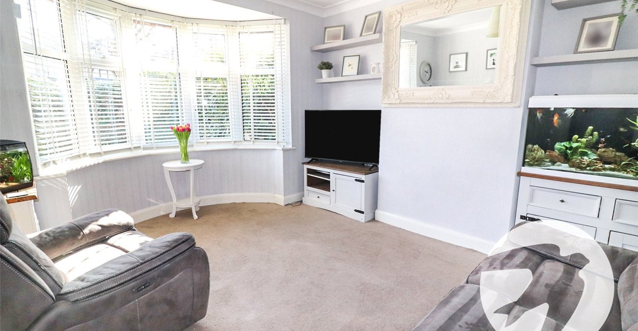 3 bedroom house for sale in Erith | Robinson Jackson