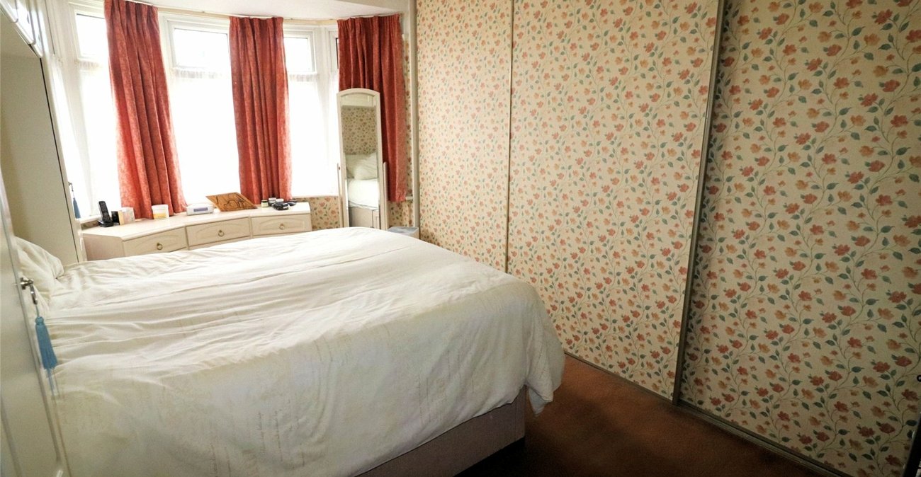 3 bedroom house for sale in Erith | Robinson Jackson