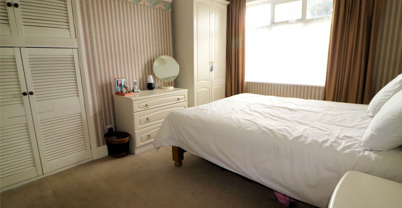 3 bedroom house for sale in Erith | Robinson Jackson