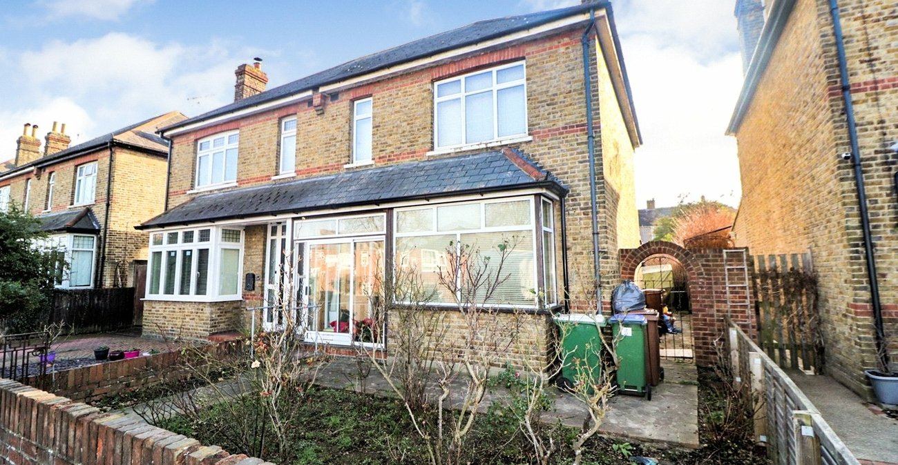 3 bedroom house for sale in Northumberland Heath | Robinson Jackson