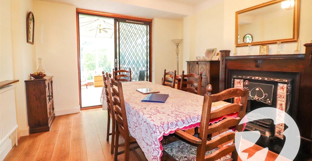 4 bedroom house for sale in Northumberland Heath | Robinson Jackson