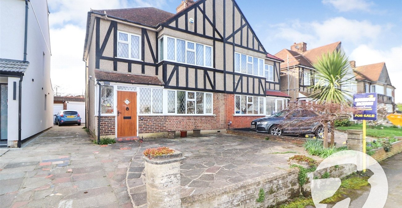 4 bedroom house for sale in Erith | Robinson Jackson