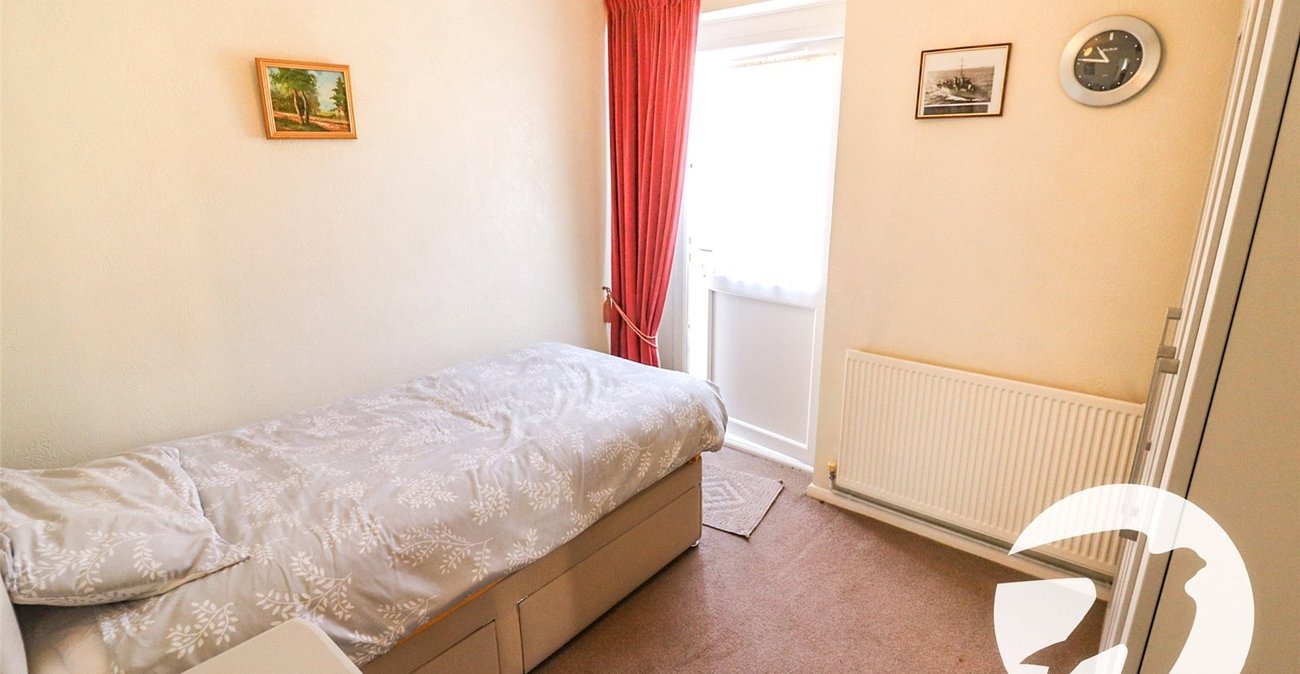 2 bedroom bungalow for sale in Erith | Robinson Jackson