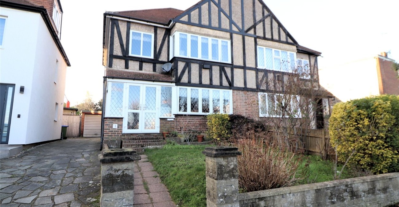 4 bedroom house for sale in Erith | Robinson Jackson