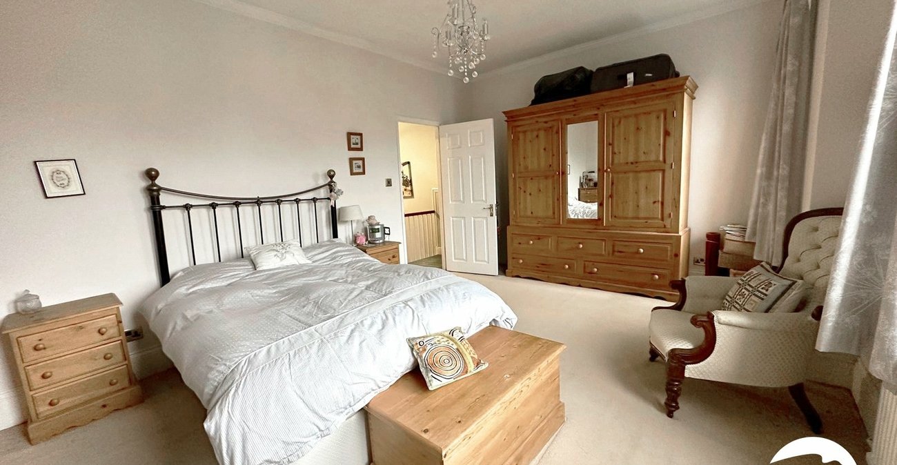 3 bedroom house for sale in Bromley | Robinson Jackson