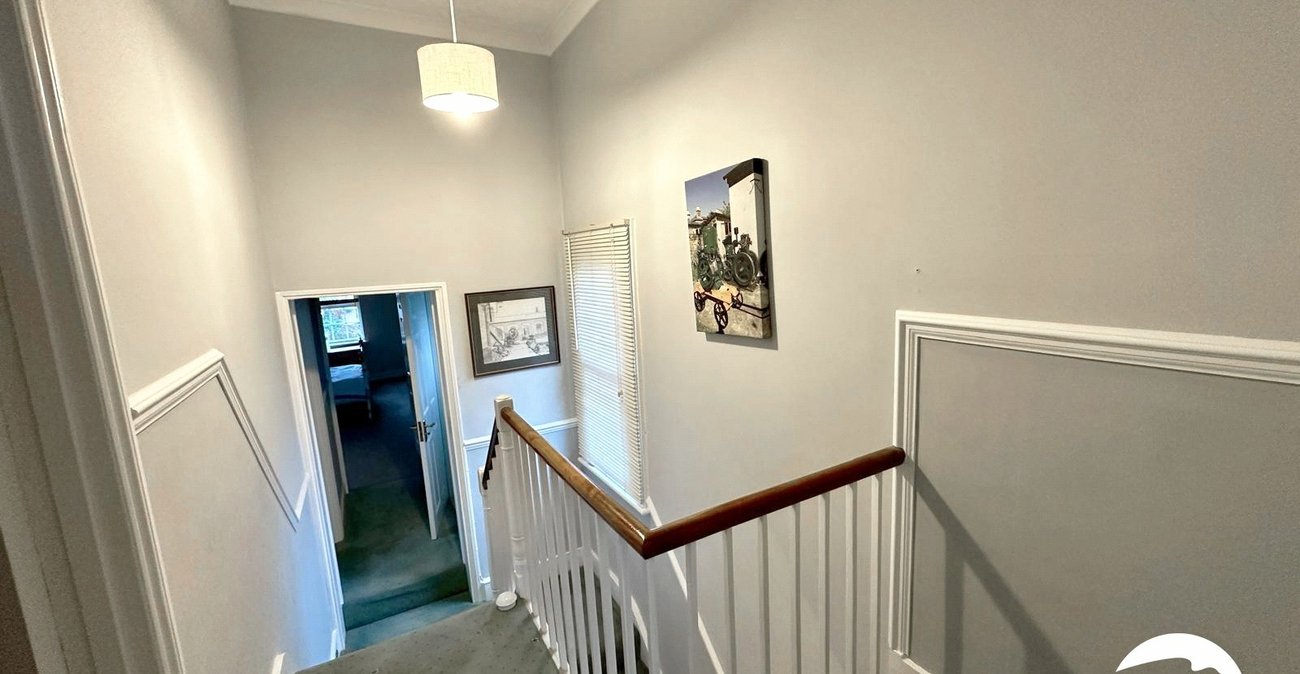 3 bedroom house for sale in Bromley | Robinson Jackson