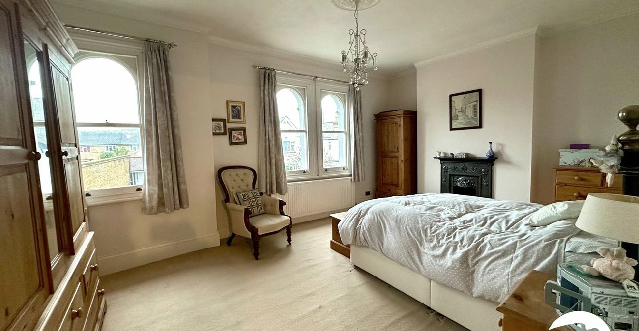 3 bedroom house for sale in Bromley | Robinson Jackson