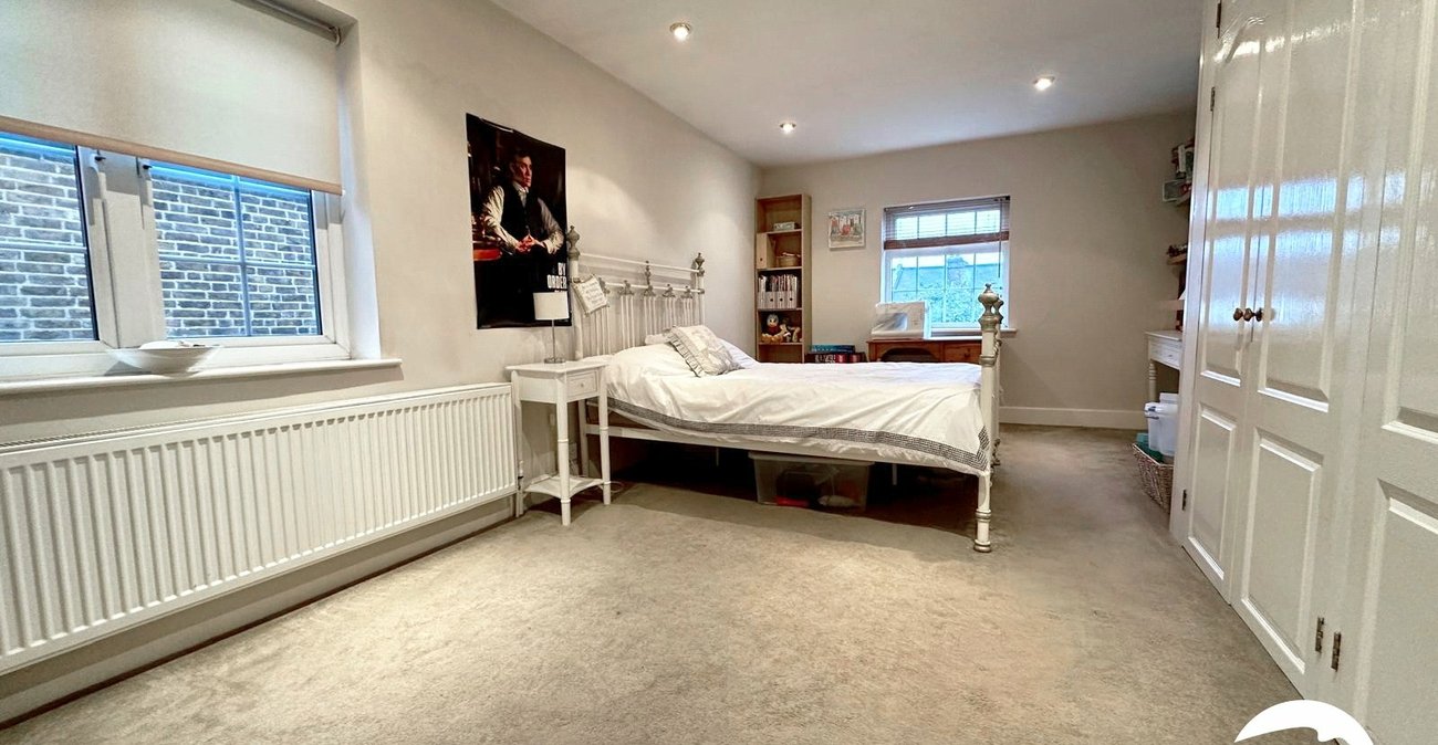 3 bedroom house for sale in Bromley | Robinson Jackson