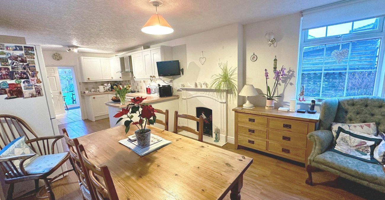 3 bedroom house for sale in Bromley | Robinson Jackson