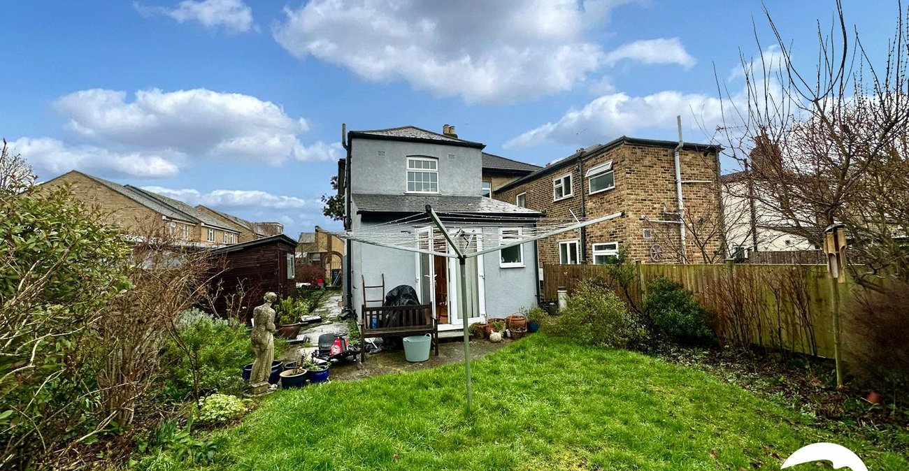 3 bedroom house for sale in Bromley | Robinson Jackson