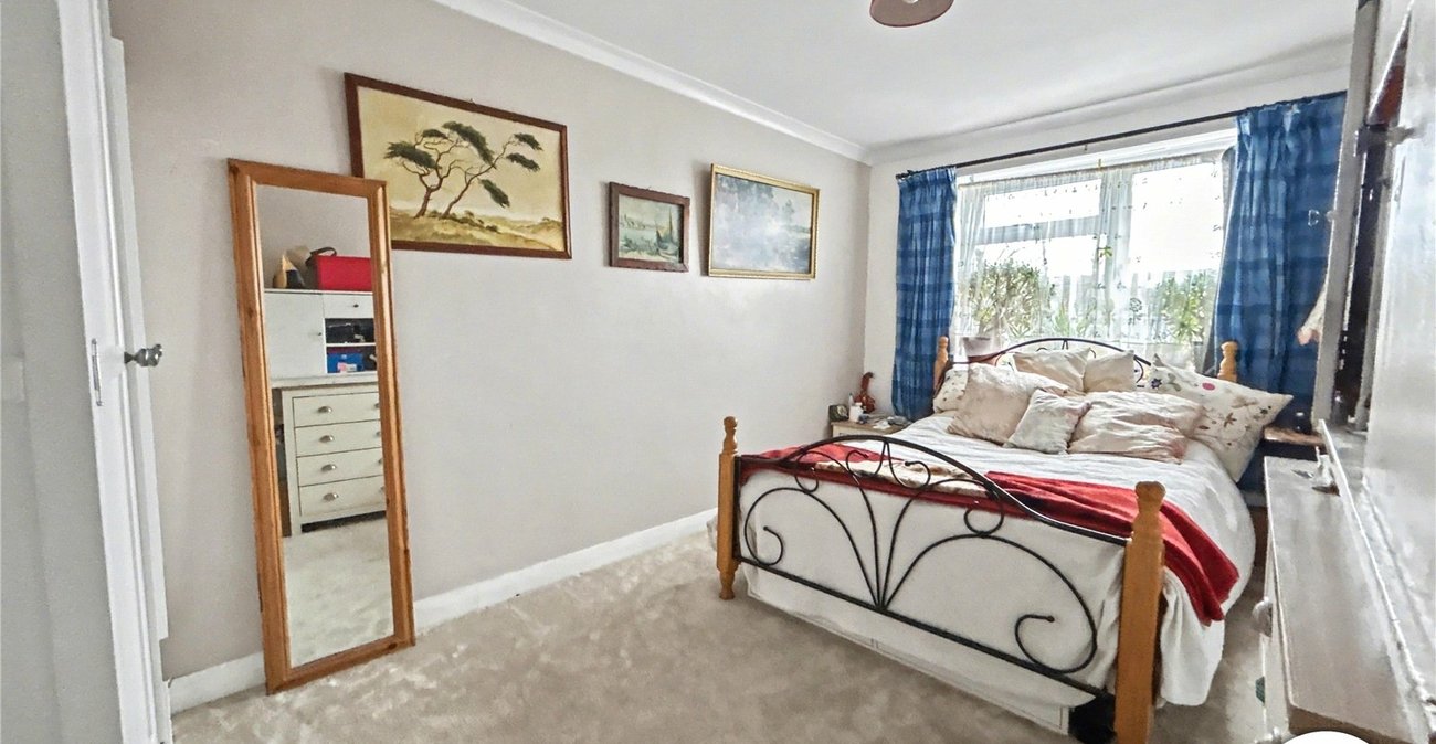 2 bedroom property for sale in Sidcup | Robinson Jackson