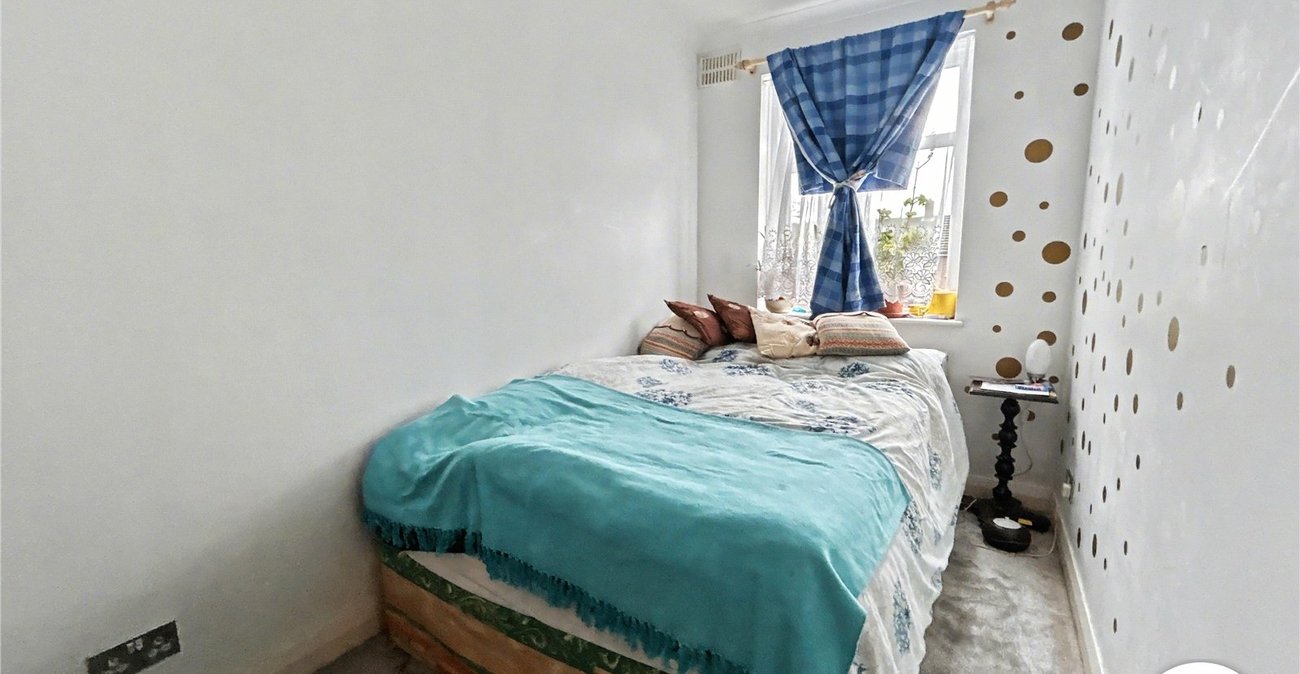 2 bedroom property for sale in Sidcup | Robinson Jackson