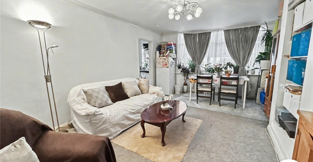 2 bedroom property for sale in Sidcup | Robinson Jackson