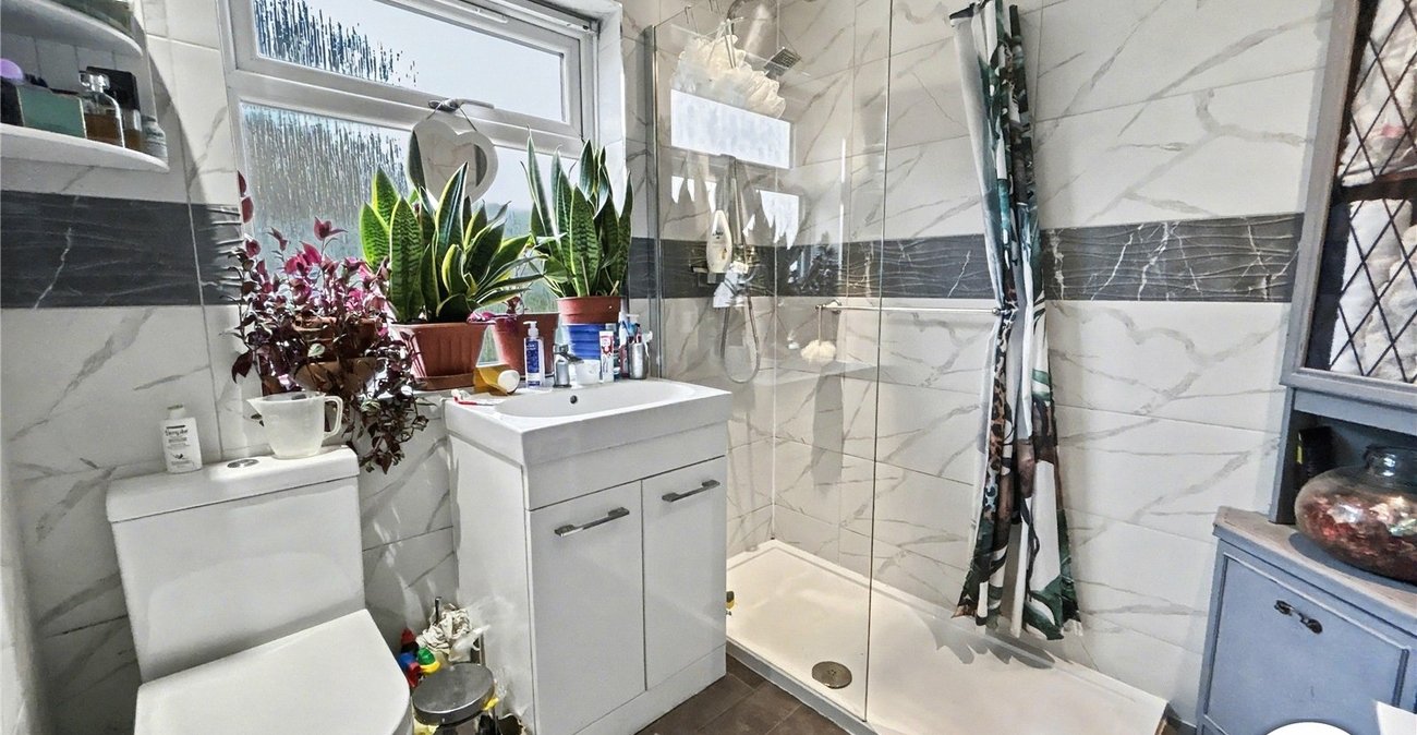 2 bedroom property for sale in Sidcup | Robinson Jackson