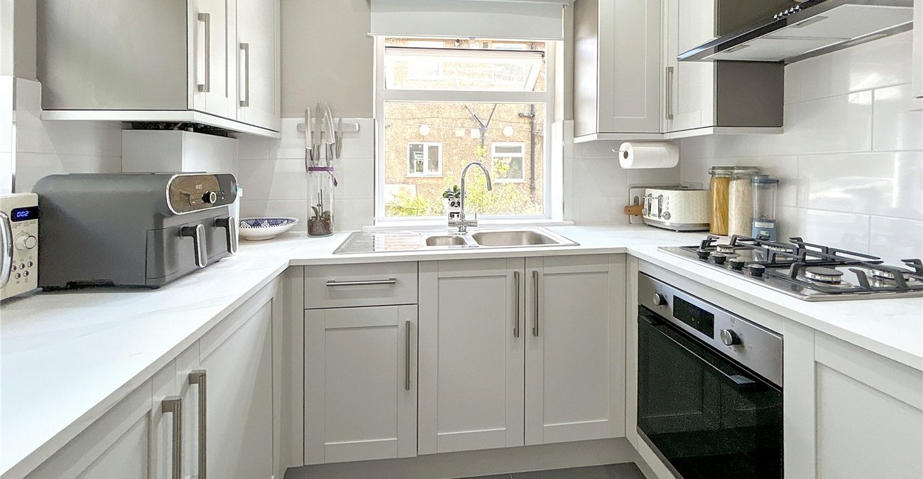 2 bedroom property for sale in Sidcup | Robinson Jackson