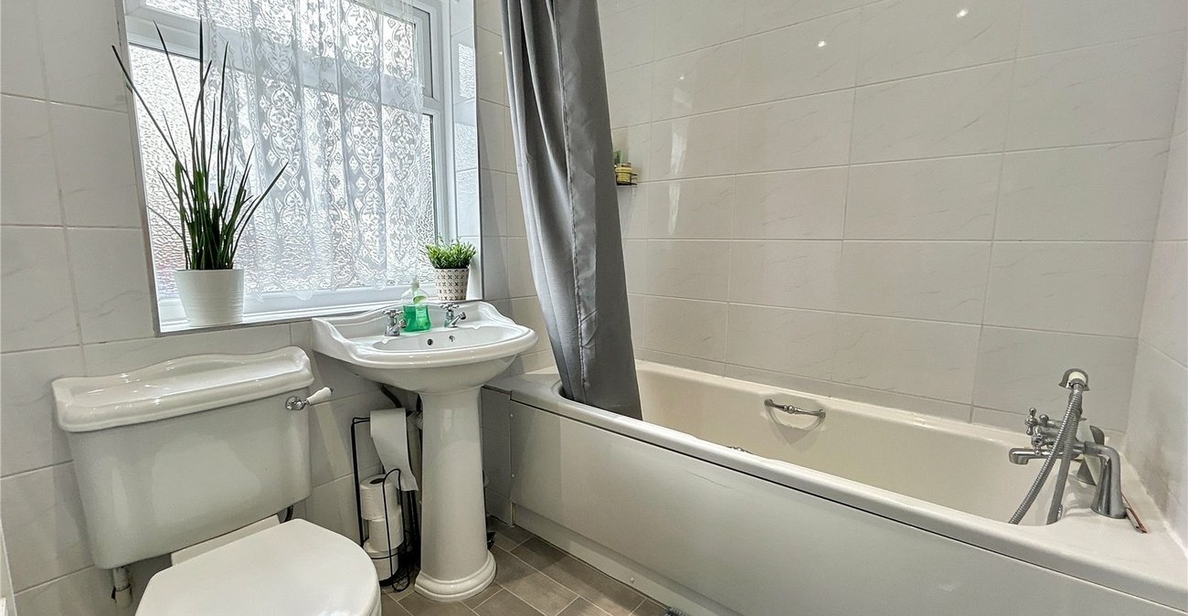 2 bedroom property for sale in Sidcup | Robinson Jackson