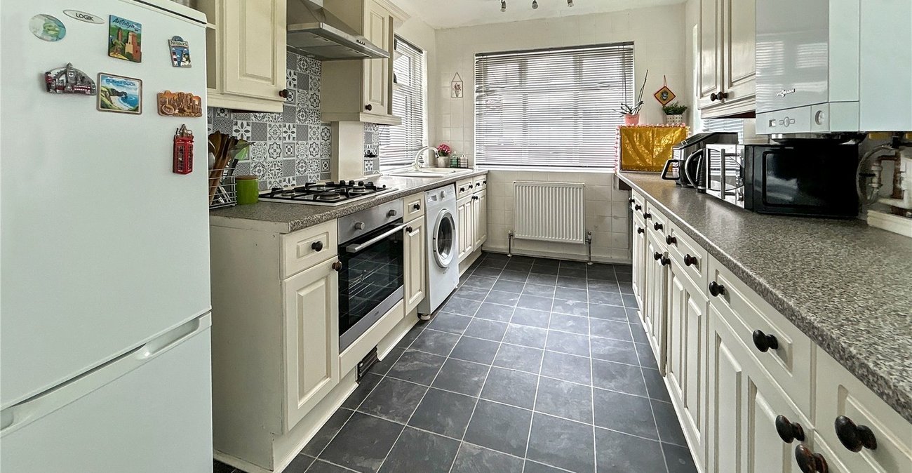 2 bedroom property for sale in Sidcup | Robinson Jackson