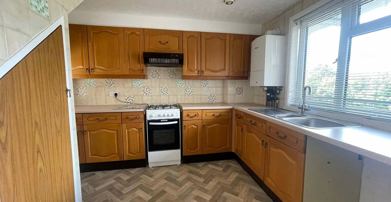 3 bedroom property for sale in Gravesend | Robinson Michael & Jackson