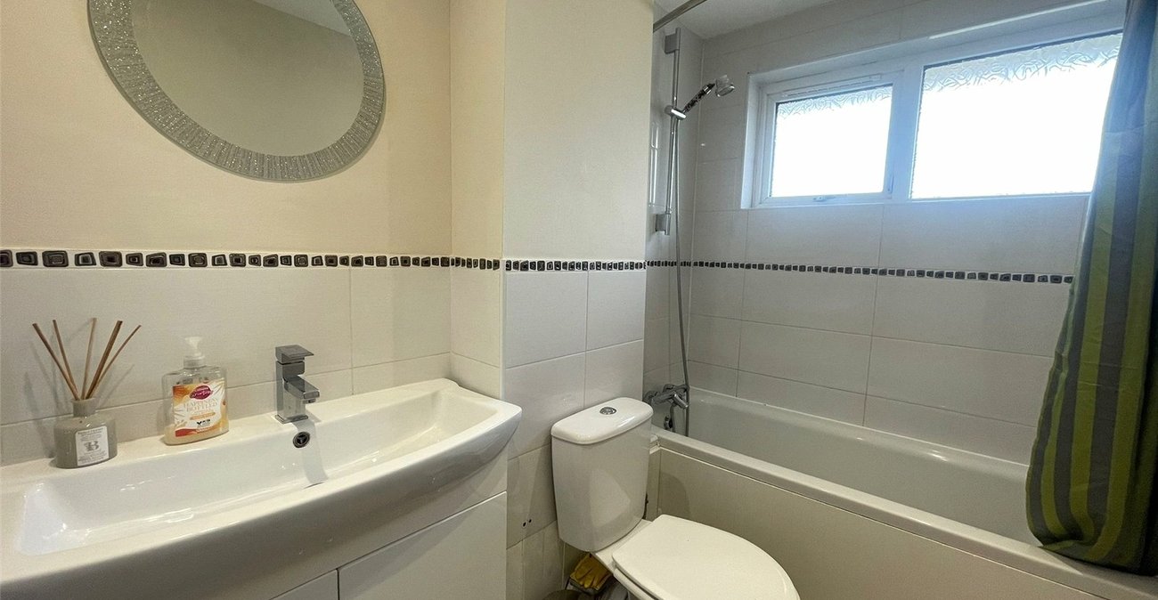 3 bedroom property for sale in Gravesend | Robinson Michael & Jackson