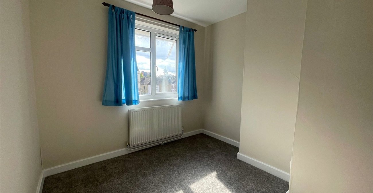 3 bedroom property for sale in Gravesend | Robinson Michael & Jackson