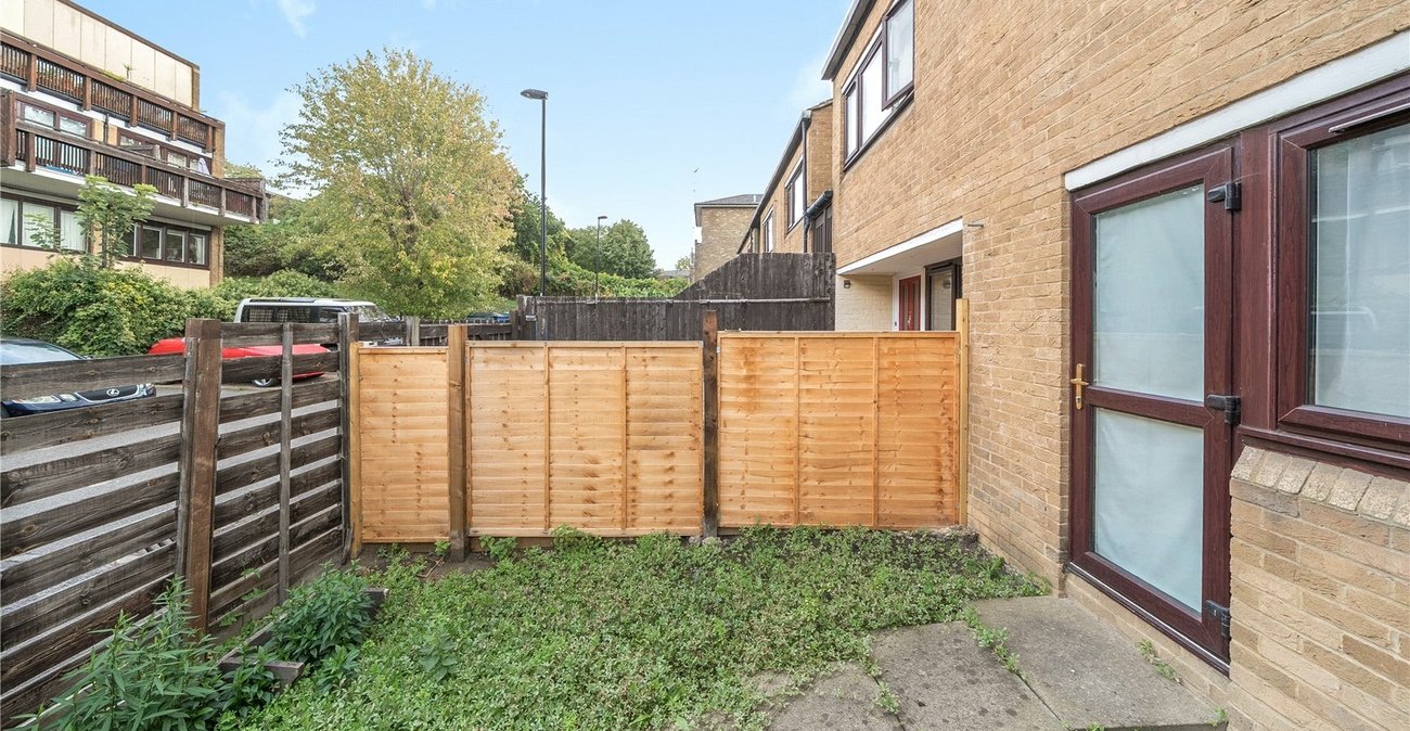 1 bedroom property for sale in Forest Hill | Robinson Jackson