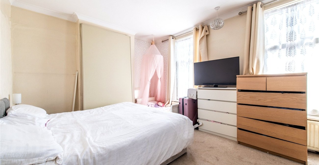 3 bedroom house for sale in Gravesend | Robinson Michael & Jackson