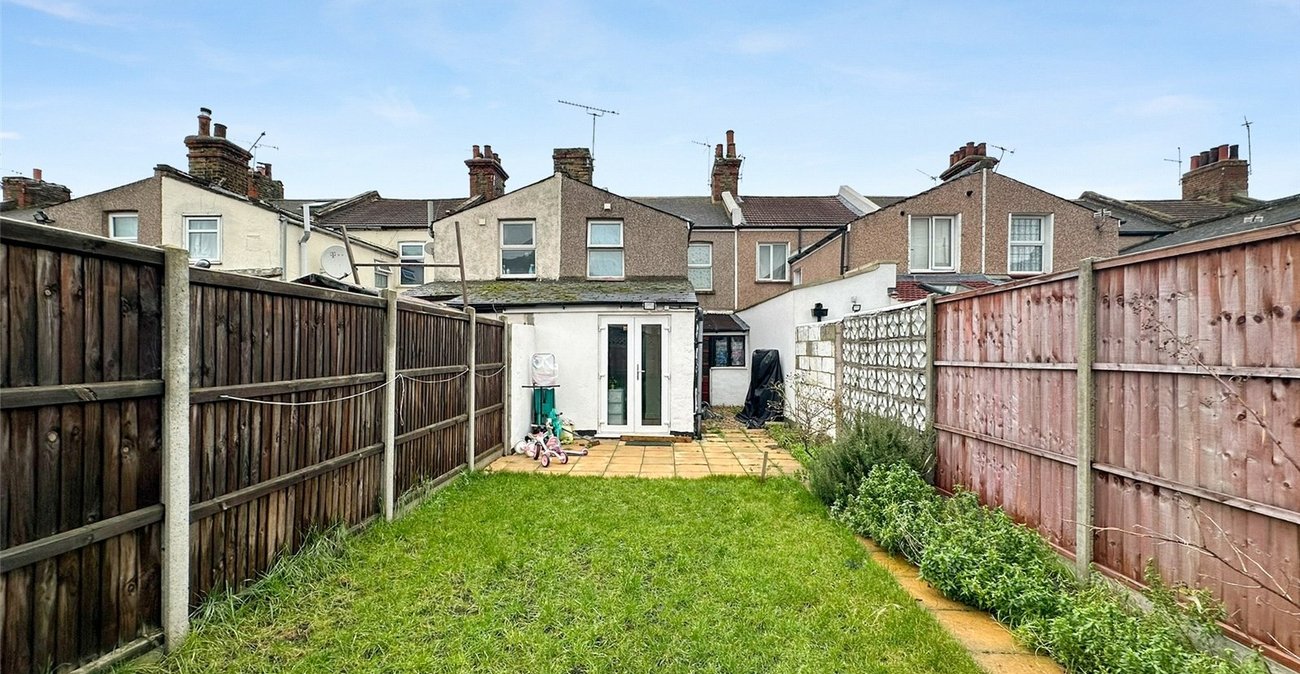 3 bedroom house for sale in Greenhithe | Robinson Jackson