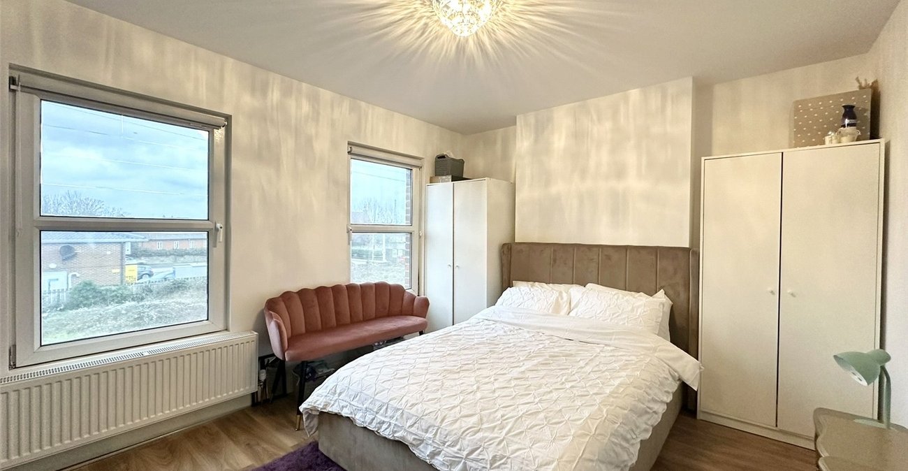 3 bedroom house for sale in Greenhithe | Robinson Jackson