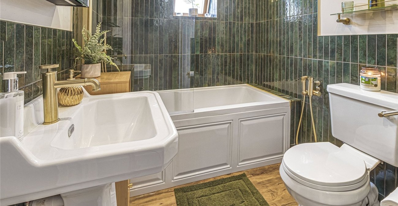 2 bedroom property for sale in Welling | Robinson Jackson