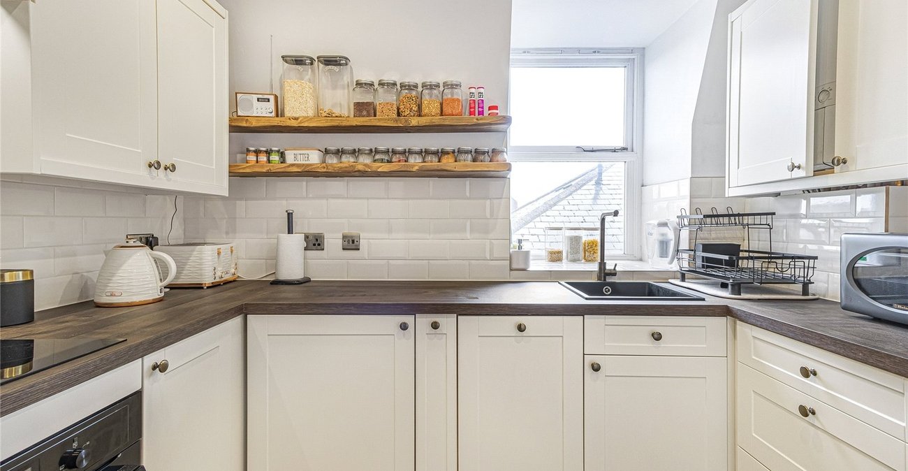 2 bedroom property for sale in Welling | Robinson Jackson