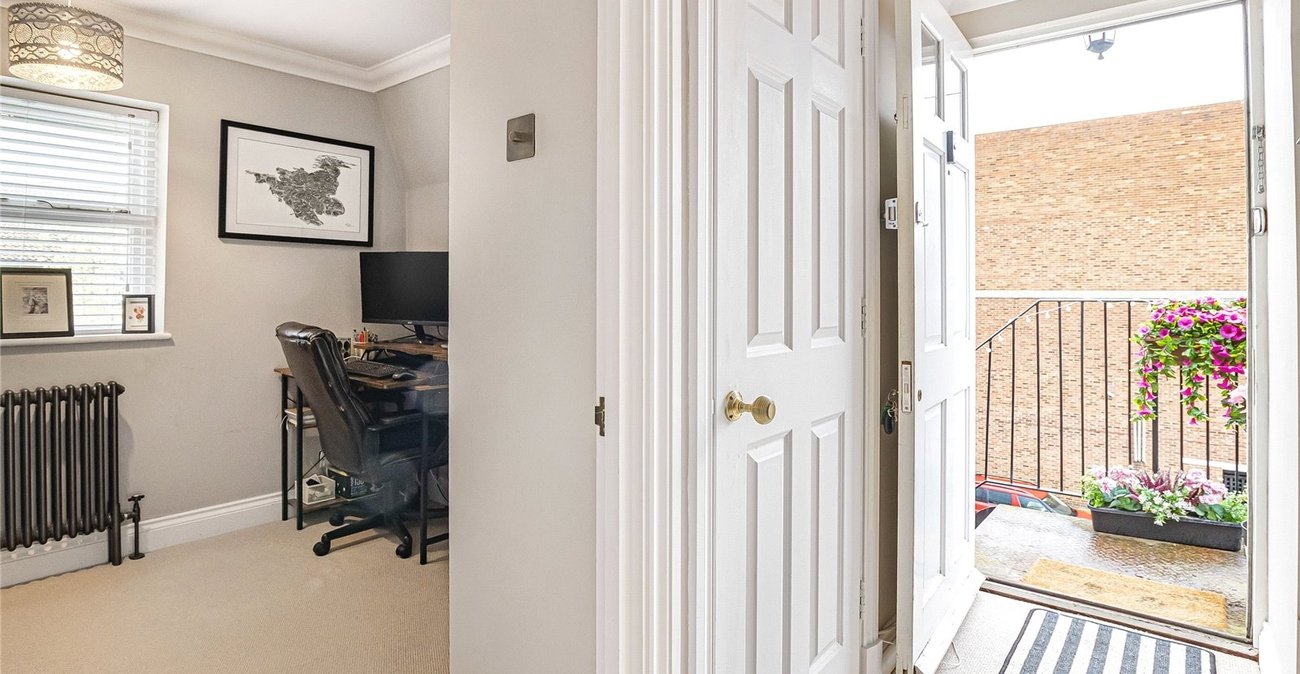 2 bedroom property for sale in Welling | Robinson Jackson