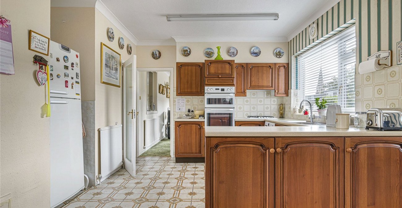 3 bedroom bungalow for sale in Bexley | Robinson Jackson